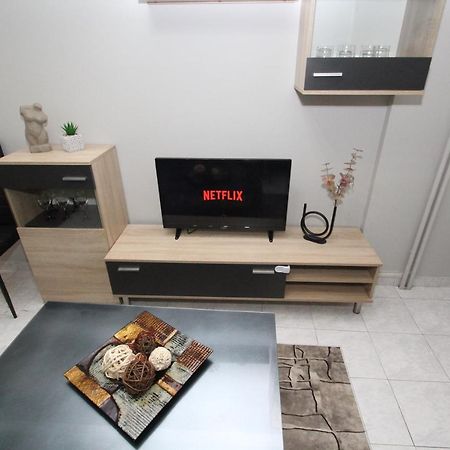 Agios Nikolaos Train Station 1 Bedroom 4 Pers. Атина Екстериор снимка