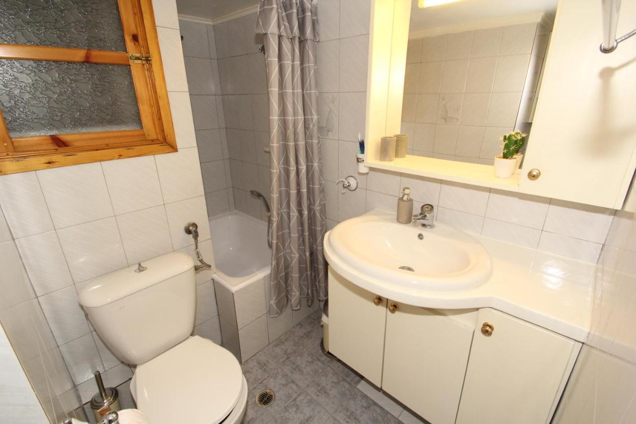 Agios Nikolaos Train Station 1 Bedroom 4 Pers. Атина Екстериор снимка