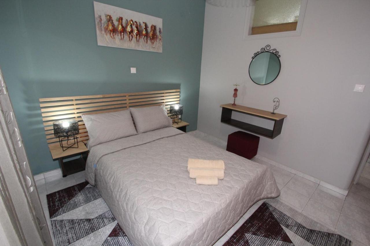 Agios Nikolaos Train Station 1 Bedroom 4 Pers. Атина Екстериор снимка