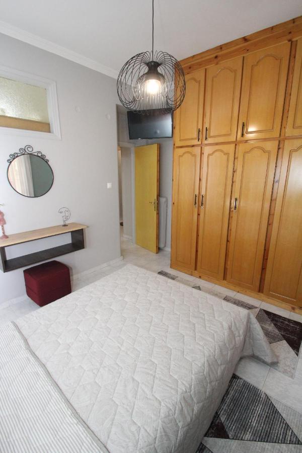 Agios Nikolaos Train Station 1 Bedroom 4 Pers. Атина Екстериор снимка
